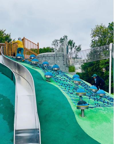 WYCIECZKA DO ŁAZIENEK KRÓLEWSKICH, PLAC ZABAW 3