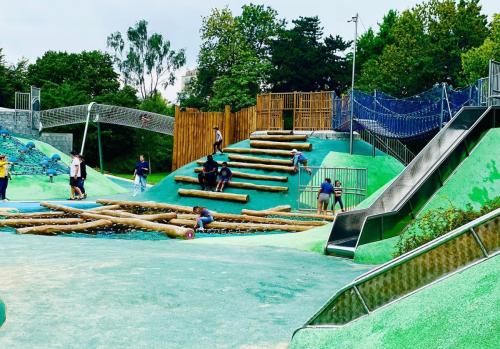 WYCIECZKA DO ŁAZIENEK KRÓLEWSKICH, PLAC ZABAW 5