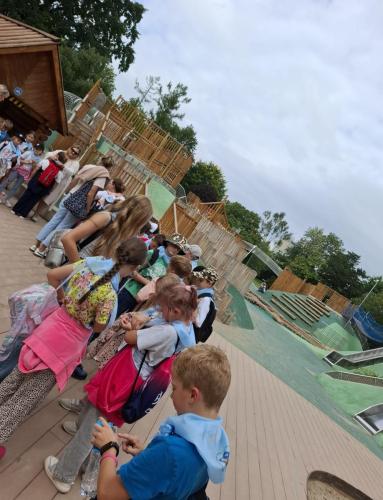 WYCIECZKA DO ŁAZIENEK KRÓLEWSKICH, PLAC ZABAW